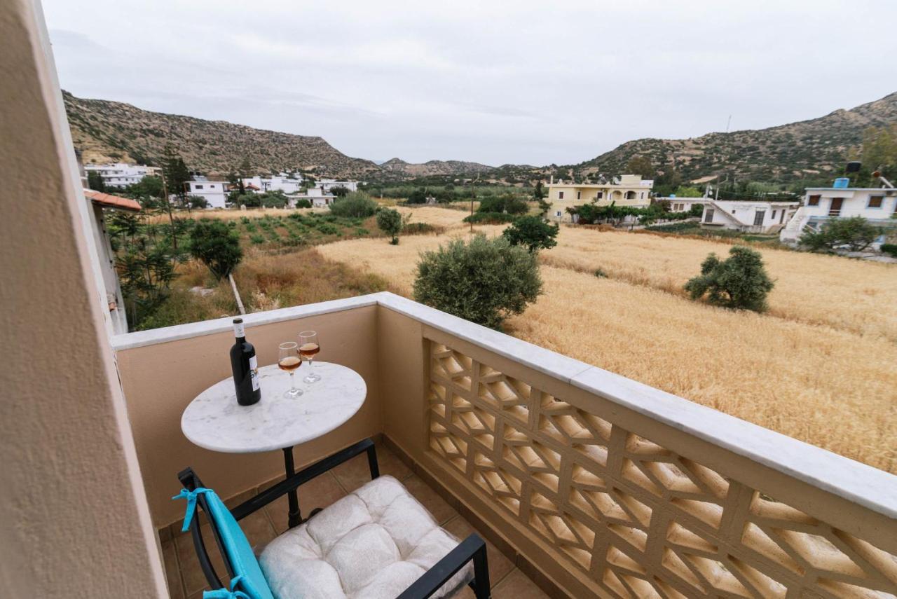 Tsaner Apartment And Rooms Matala Eksteriør billede